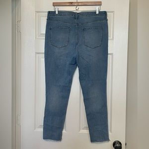 Women’s Code Bleu Jeans Size 14 High Rise Frayed Skinny Ankles